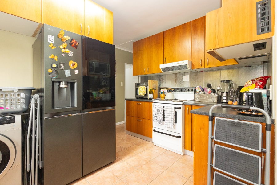 To Let 3 Bedroom Property for Rent in Bonnie Brae Western Cape
